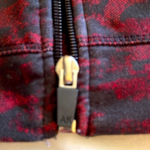 Anne Klein Woman’s hooded Abstract Black and Red Running Jacket Size L NWOT - Picture 6 of 8